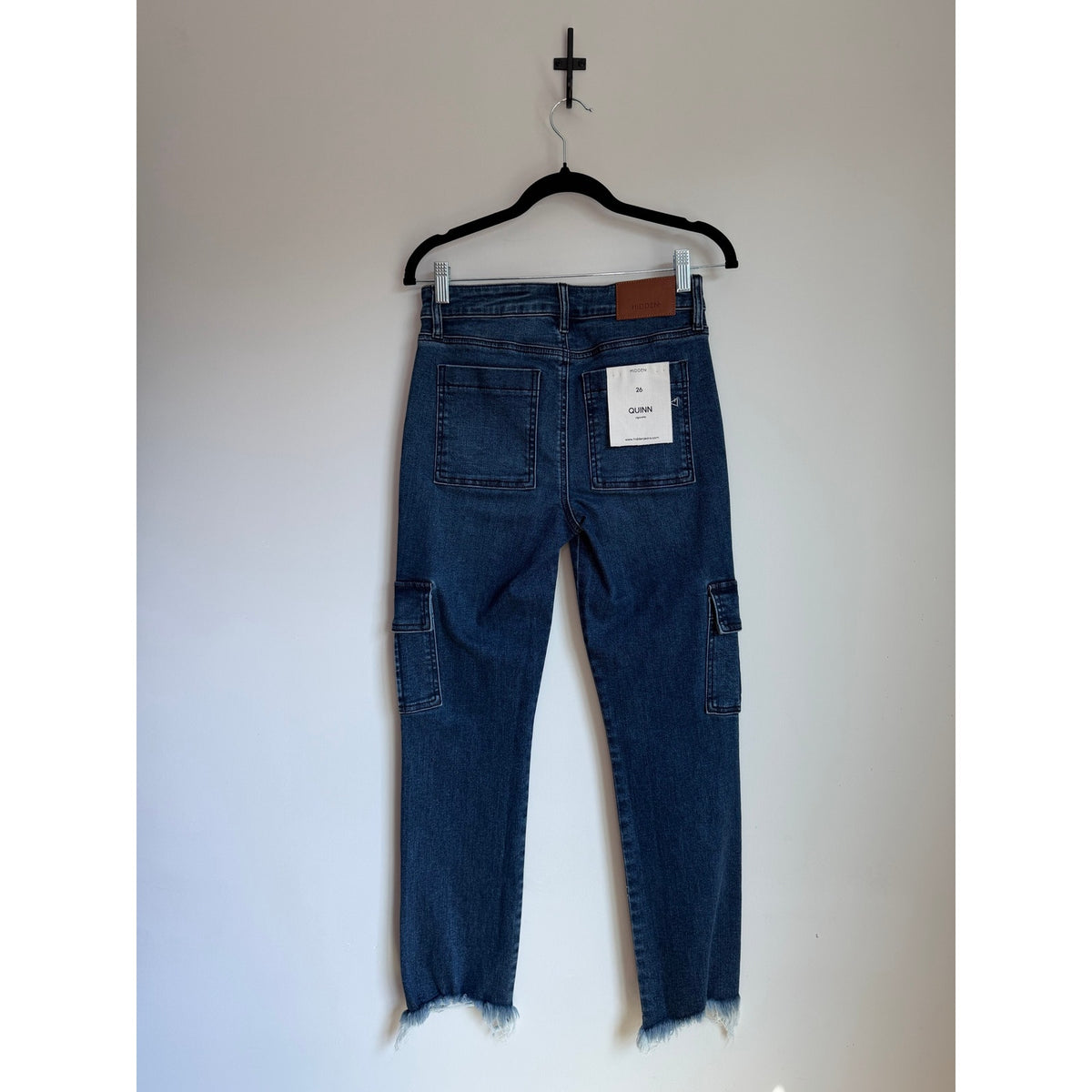 HIDDEN JEANS Quinn Cargo Cigarette Jean NWT Size 26