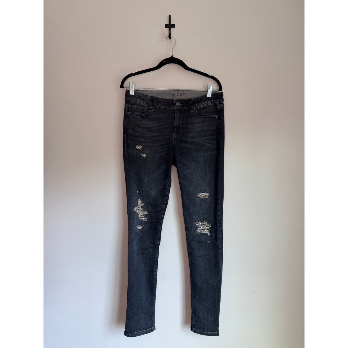 WHITE HOUSE BLACK MARKET The Skinny Jeans with Sequin Distress NWT Size 4